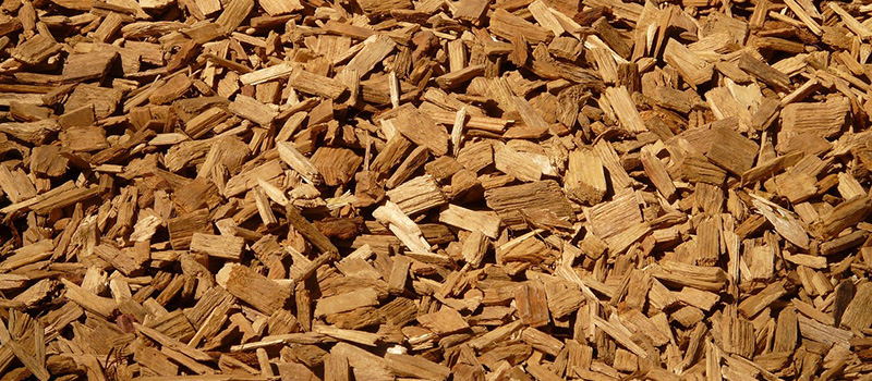 Steuersatz und Holzhackschnitzel